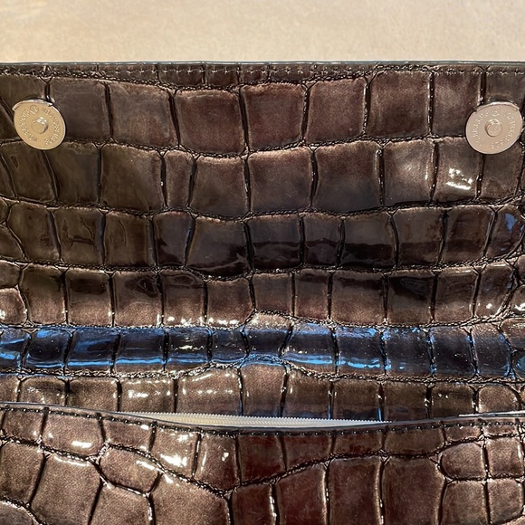 Guess Charcoal Grey Faux Crocodile Handbag w/ Magnetic Closure - Picture 8 of 9